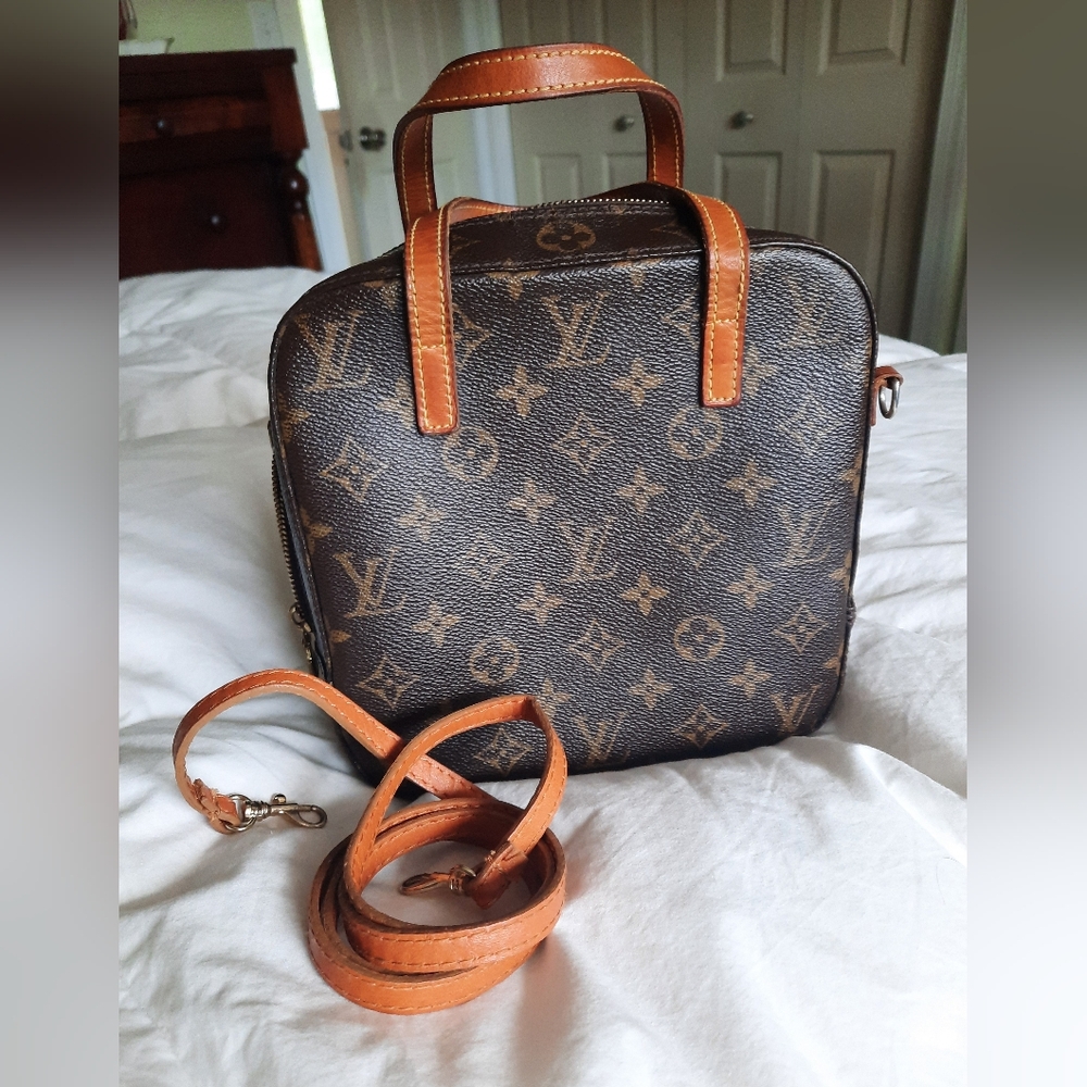 Authentic Louis Vuitton Spontini Bag.